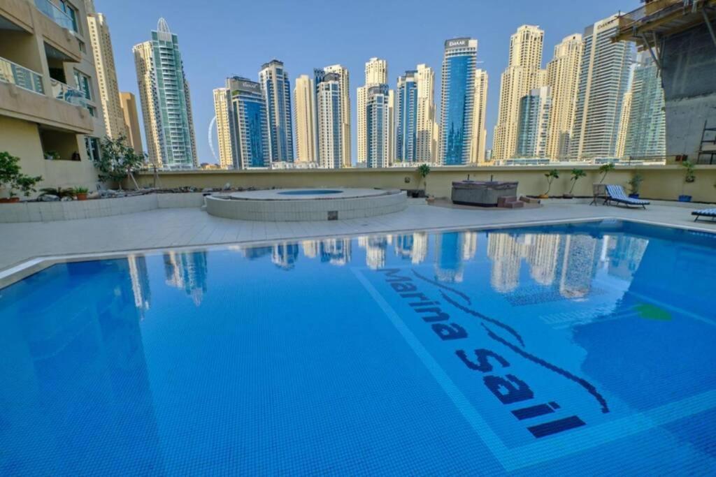 Lovely 1-Bedroom Apartment In The Heart Of Dubai Marina Εξωτερικό φωτογραφία